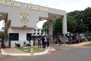 Remédios são levados para Bolsonaro, preso preventivamente em Brasília