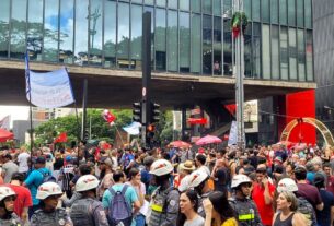 Em várias capitais, manifestantes vão às ruas contra PL da Dosimetria