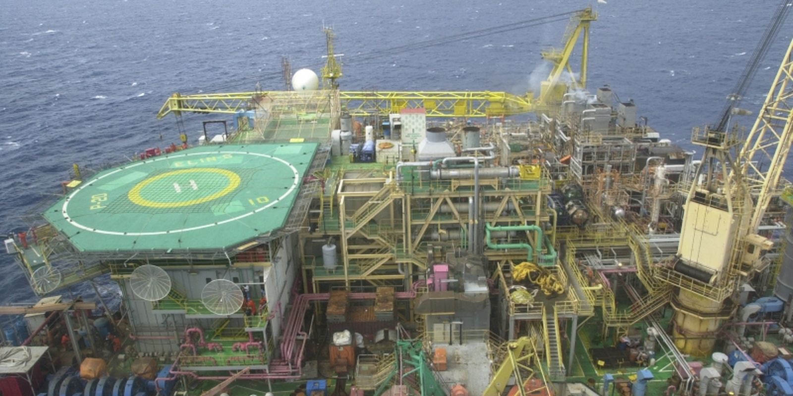 Mesmo com vazamento sanado, plataforma da Petrobras segue sem produção