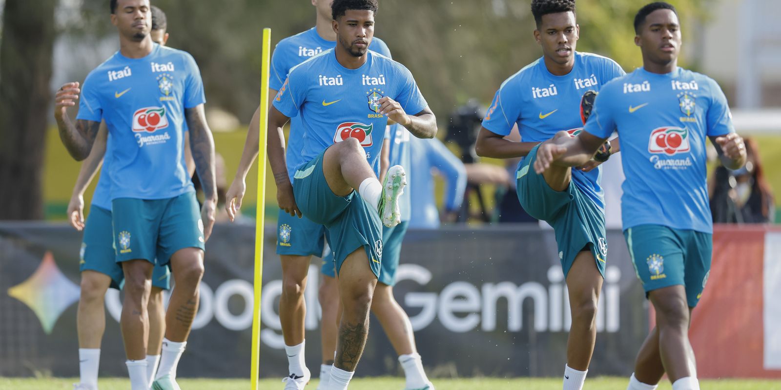 Seleção: Ancelotti lidera 1º treino com grupo completo na Austrália
