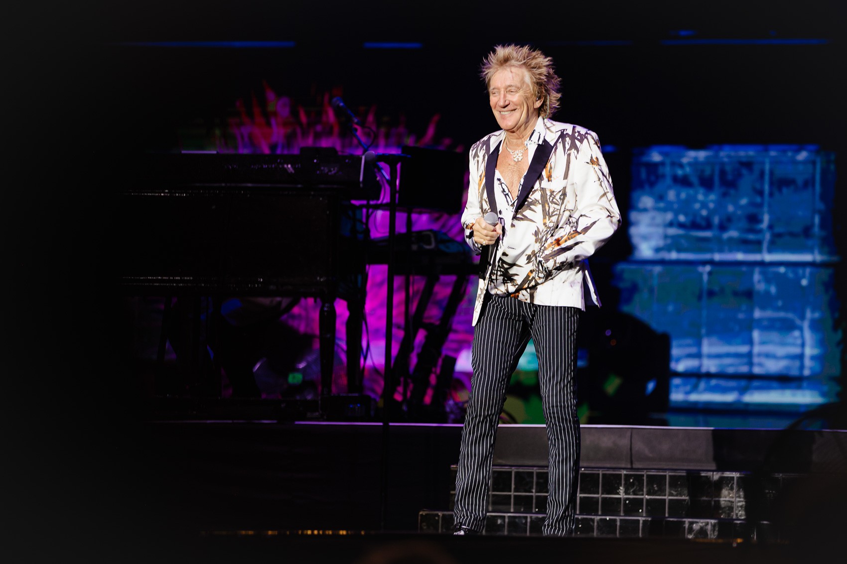 Rod Stewart Anuncia “The Final Encore” para 2027: A Despedida dos Grandes Palcos de Rock após Cirurgia Cardíaca e Seis Décadas de História