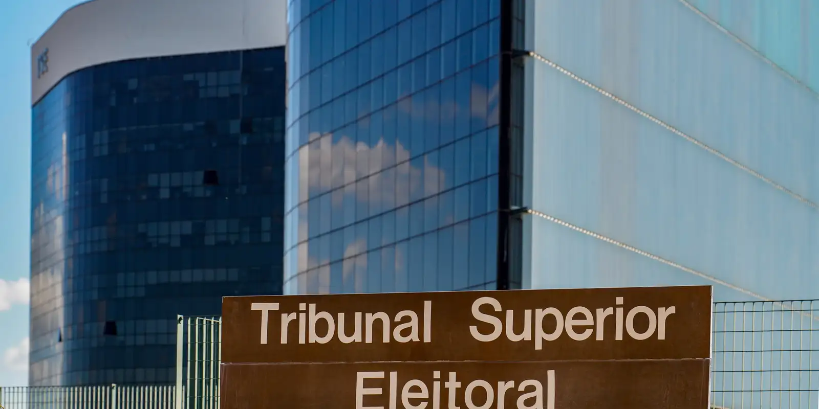 TSE recebeu mais de 50 mil denúncias de publicidade irregular