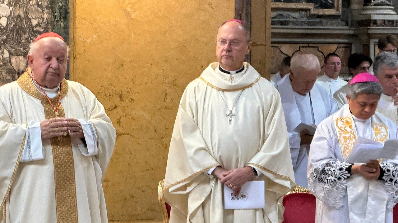 Cardeal Dziwisz abre celebrações dos 45 anos da Fundação Vaticano João Paulo II e pede orações por Leão XIV